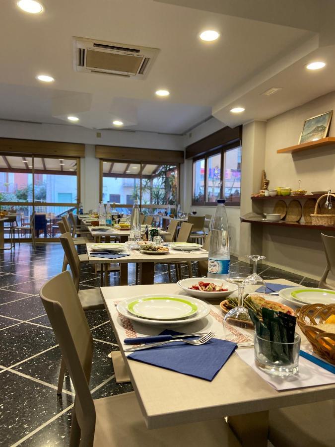 Hotel Domus Mea Cattolica Ngoại thất bức ảnh