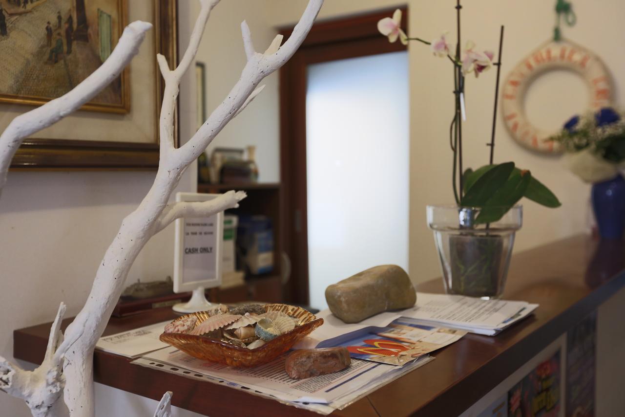 Hotel Domus Mea Cattolica Ngoại thất bức ảnh